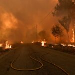 Portugal declara estado de desastre mientras los incendios arden sin control.