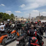 Darán a motociclistas 6 meses de plazo para reemplacar y usar los cascos con matrícula.